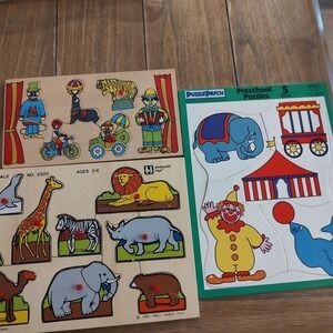 Vtg Board PUZZLES Circus Animals Clowns 1983 Small World Toys Wood Peg